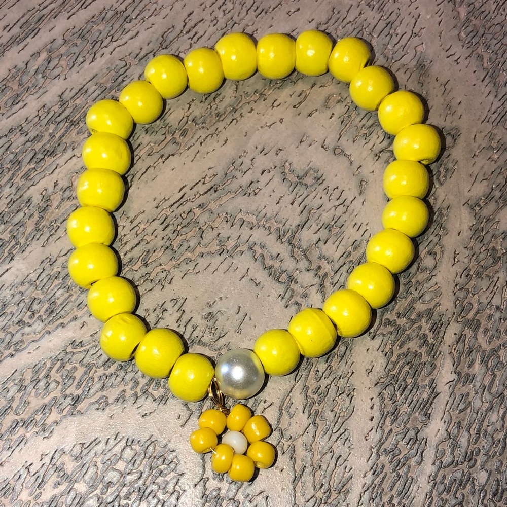 Yellow Wooden Beaded Daisy Charm Bracelet